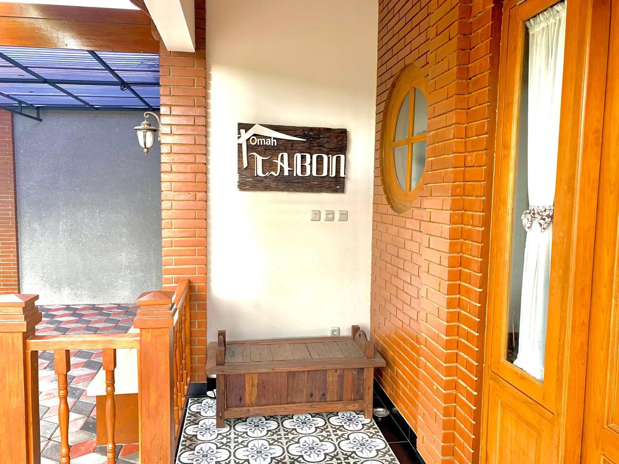 Omah Tabon Jogja - Close To Malioboro Γιογκιακάρτα Εξωτερικό φωτογραφία